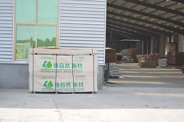 臻自然環保二次成型多層板打包準備出貨 臻自然環保二次成型多層板打包準備出貨