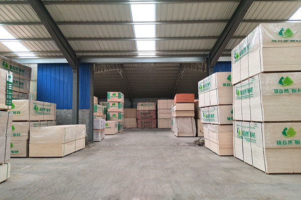 ����Ȼ��ľ���B��չʾ