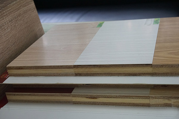 ���γ��Ͷ��Ӱ�