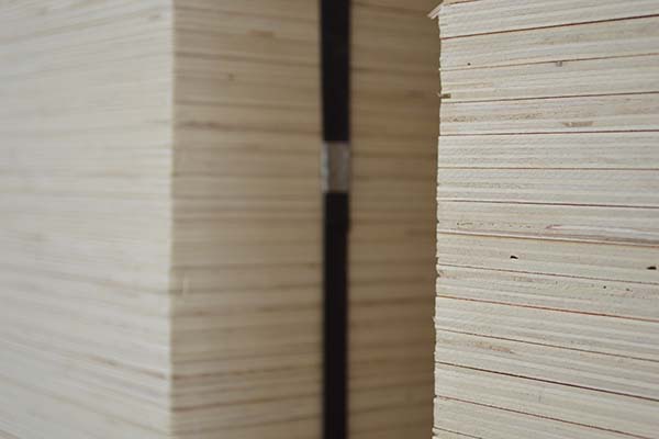 自動多層板鋪裝機的八大優點和特點